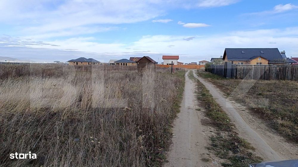 Urgent !Teren intravilan cu utilitati - Zarnesti