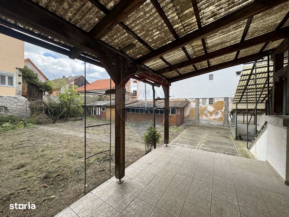 Casă Ultracentrală Singur în Curte,457 mp Teren, str. Brâncoveanu