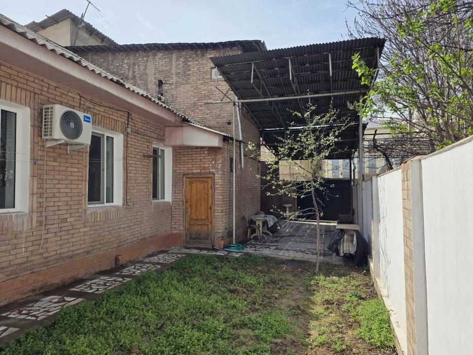 Дархан, метро Хамида Алимджана дом В САМОМ ЦЕНТРЕ !!