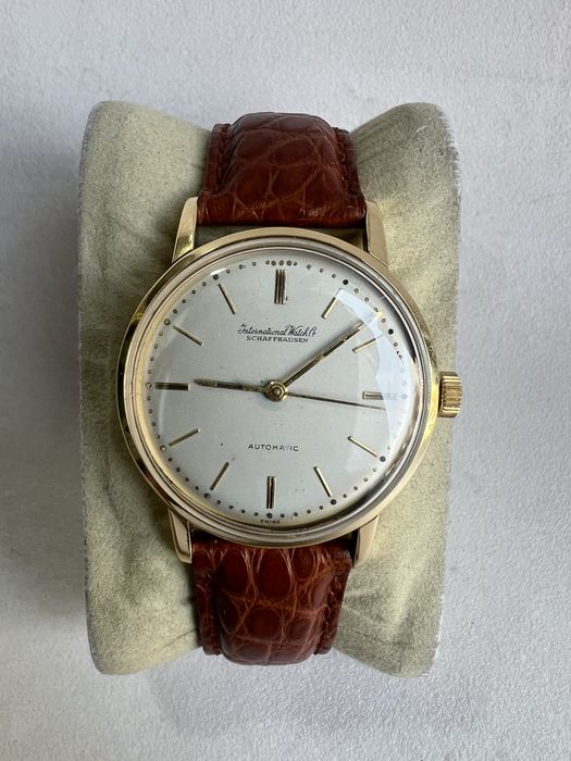 18 k aur  Iwc Schaffhausen Automatic  cal.853