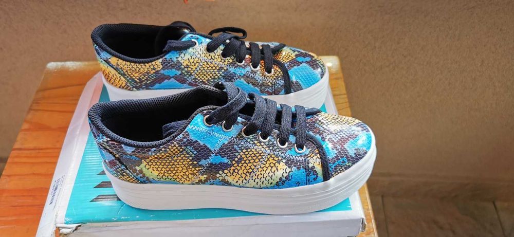 Оригинални дамски сникърси JC PLAY By JEFFREY CAMPBELL - 38 номер