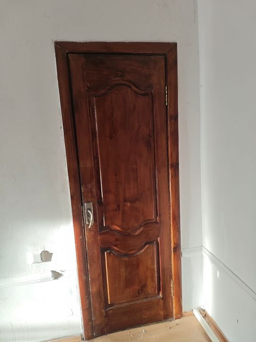 Продам 4 межкомнатные двери б/у