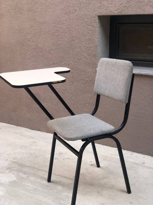 Учебные стулья с откидным столиком 20 штук