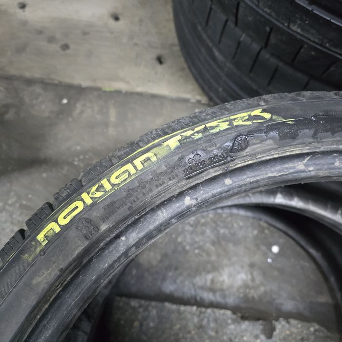 2x 245/35/19 M+S NOKIAN 2021 Stare excelentă