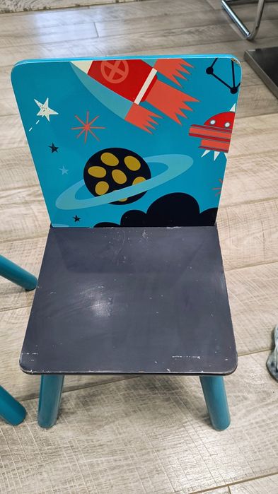 Детска маса със стол