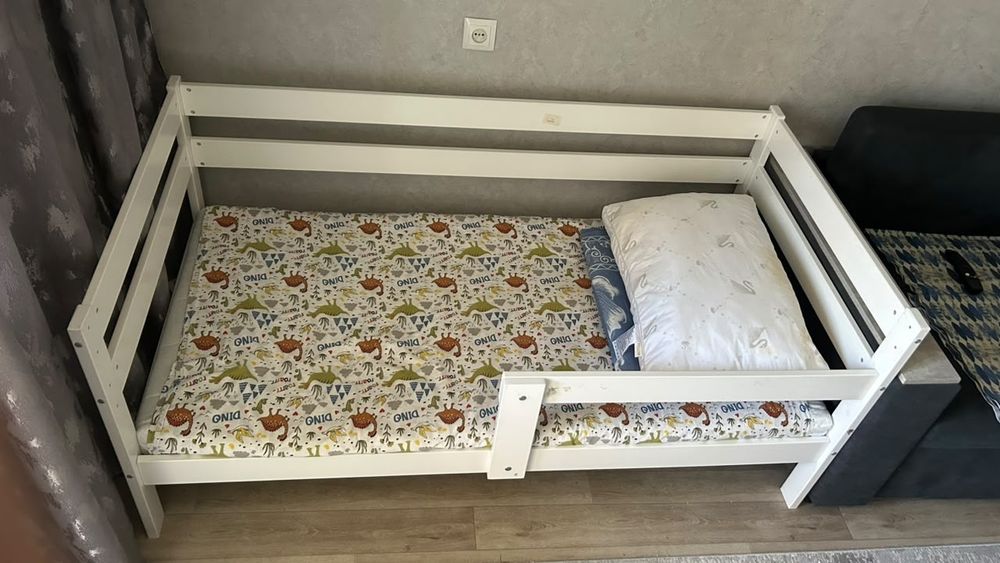 Продам детскую кровать,