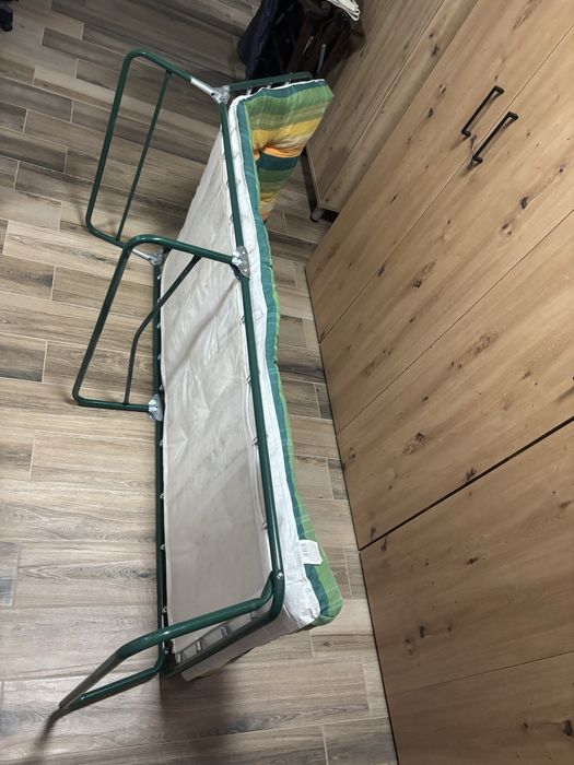 Продавам неизползвано походно легло
