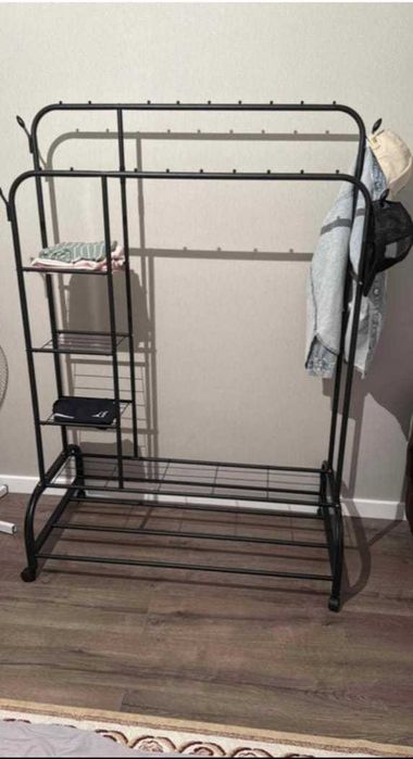 Напольный вешалка