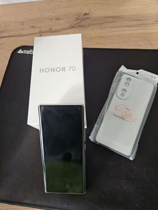 Продам Honor 70.