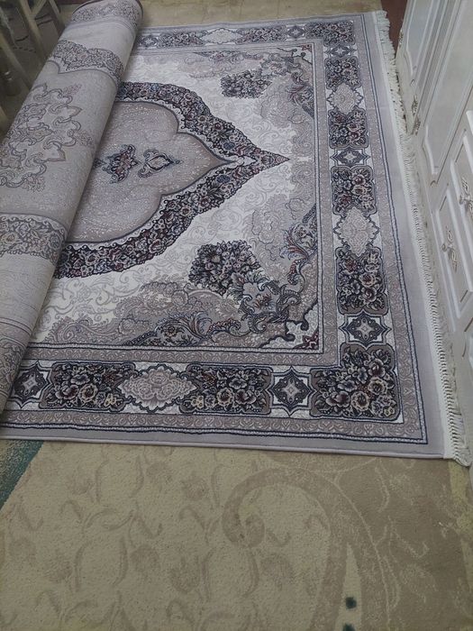 Гилам сотилади SAG фирманики, холати янги. Продается ковер фирмы SAG