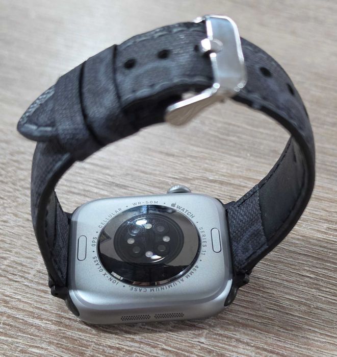 Apple Watch Series 11 GPS + Cellular 46mm