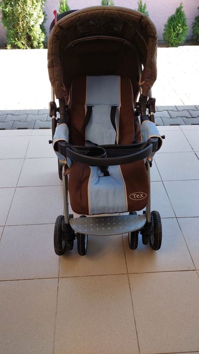 Vind cărucior 3  în 1  bebe pliabil! Stare foarte bună.  Se vinde doar în pitesti și împrejurimi!