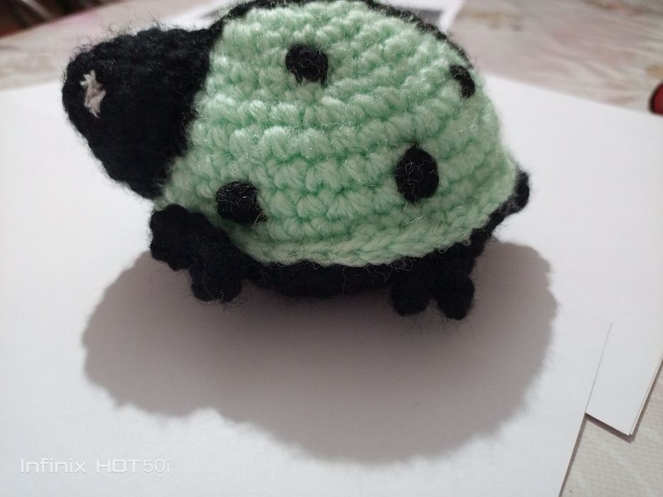 Вязаная игрушка Божья Коровка (Амигуруми) — Ручная работа