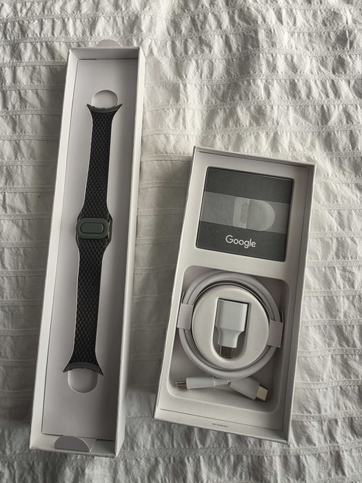 Pachet Google Pixel 7 Pro, Pixel Watch, Pixel Stand 2 + accesorii