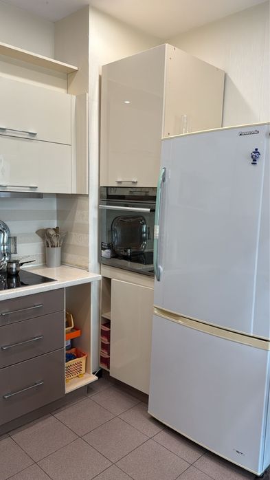 Продам кухня угловой