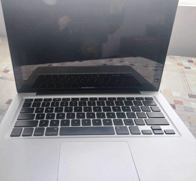 Лаптоп Apple Maсbook PRO за части