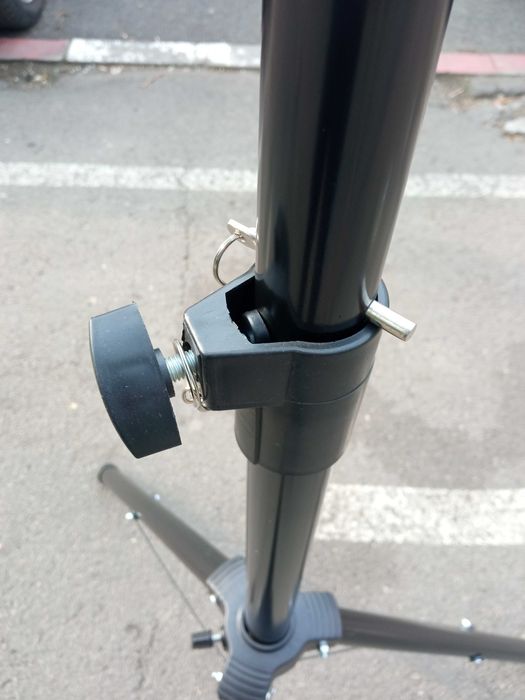 Stative boxe inalte solide rezistente suporti boxe stendere trepiede