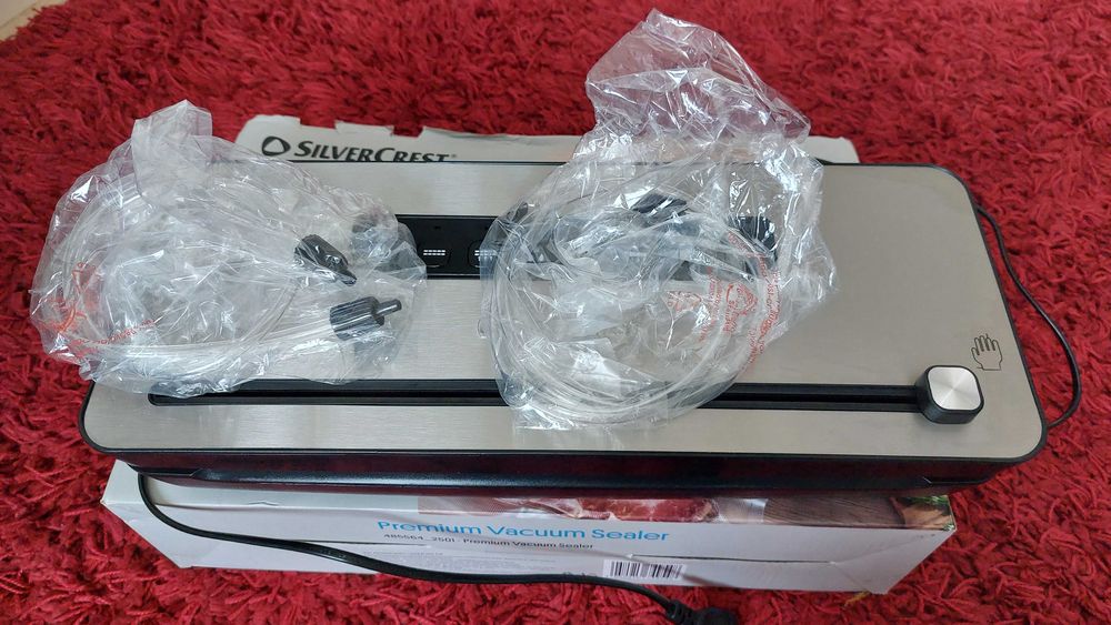 Aparat de vidat SilverCrest „Premium Vacuum Sealer”