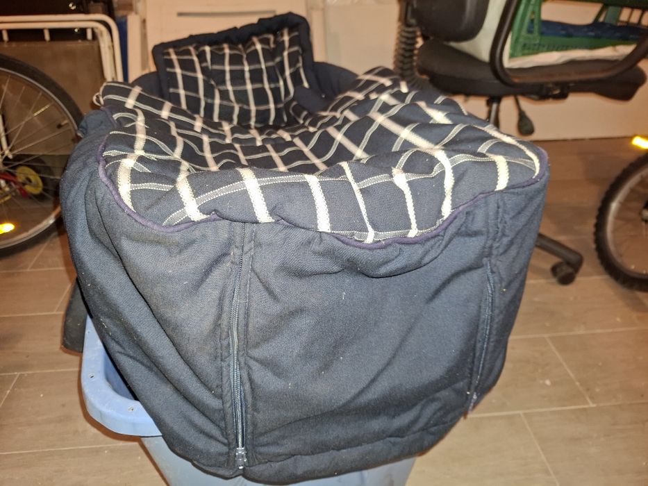 Landou cu accesorii + cadou