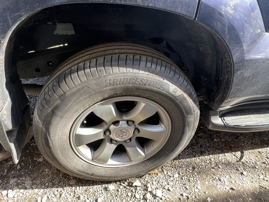 Оригинални джанти Toyota Land Cruiser 120 . Гуми Michelin
