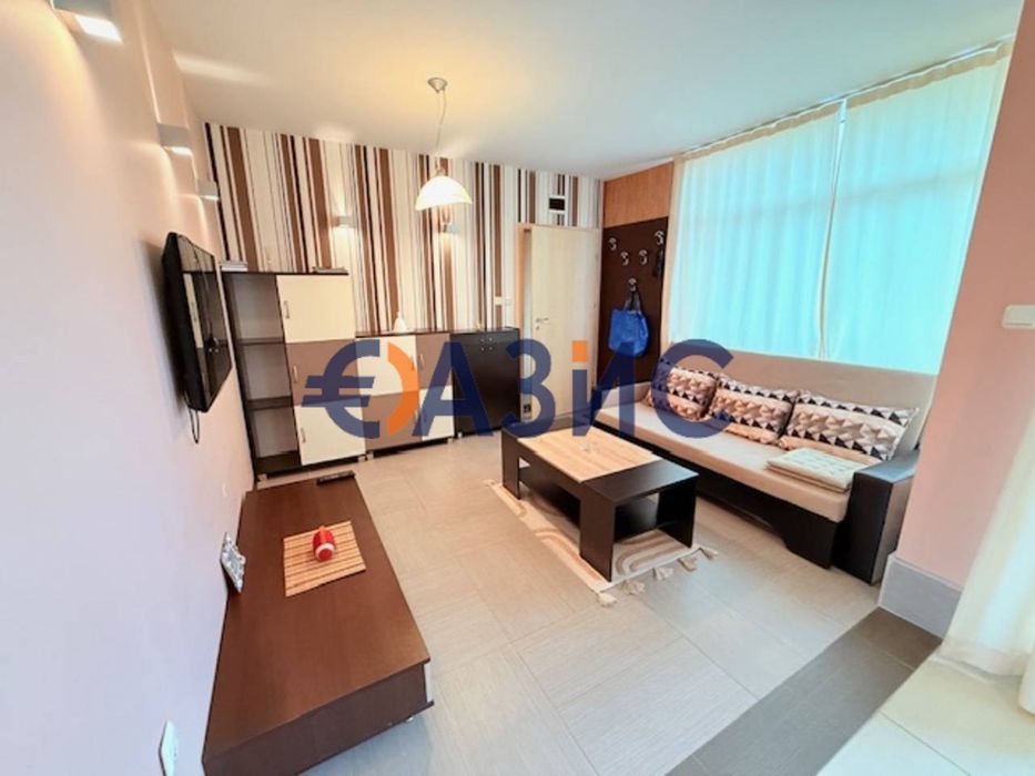 Продава се Двустаен апартамент в к.к. Слънчев бряг - 63 кв.м за 1207 €/кв.м - Снимка #4
