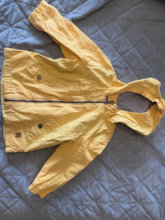 Преходно яке и космонавт