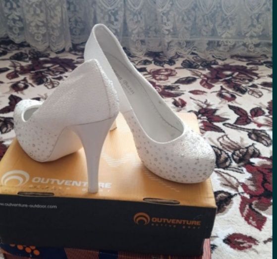 Обувь женский почти новый