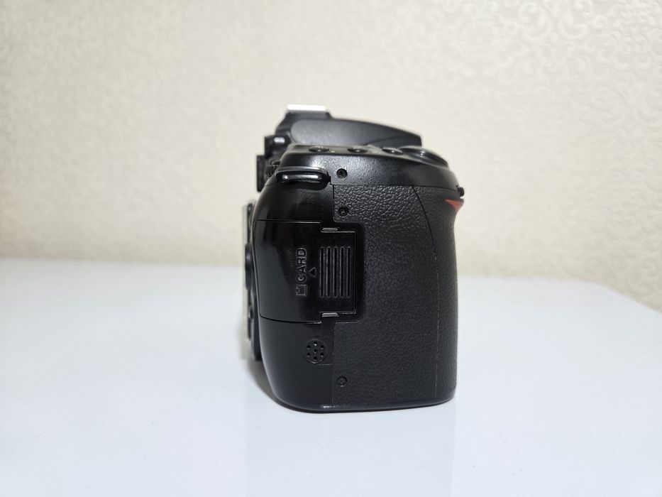 Nikon D90 (BODY)