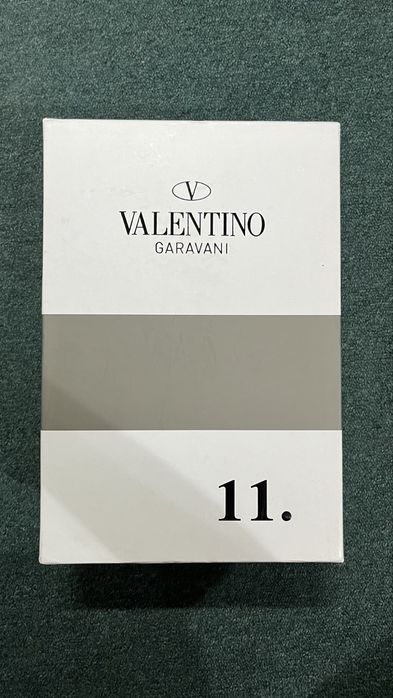 Кеды Valentino Garavani 11.