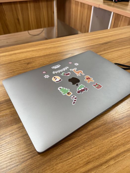Mac Pro 2019 corei7 Mac book
