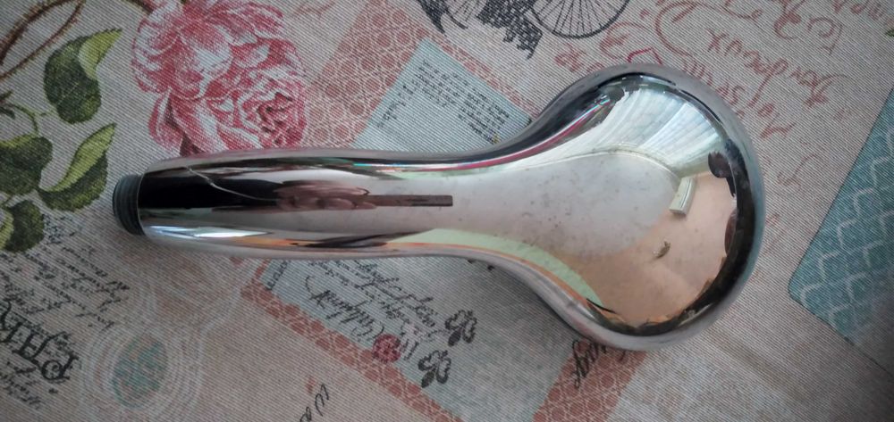 Продавам  душ слушалки