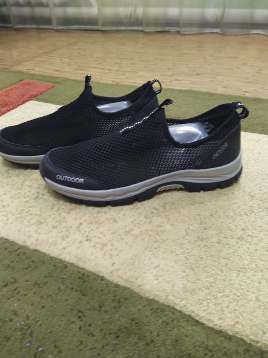 Продам кроссовки сетка