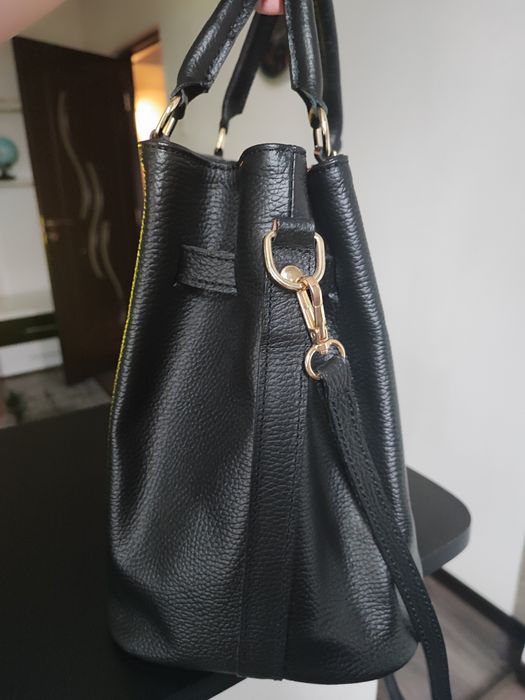 Geanta piele de culoare negru