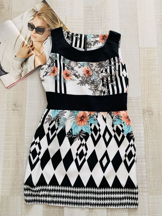 Красива лятна рокля Cortefiel размер M