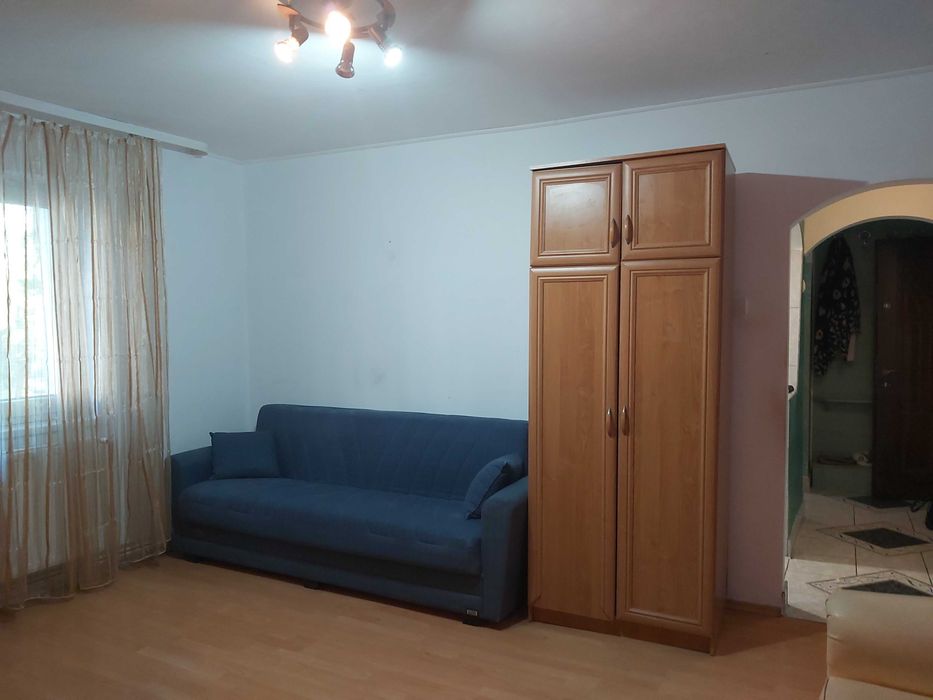 Vand sau schimb Apartament Micro 14 ,3 camere cu teren in COM. Odoreu