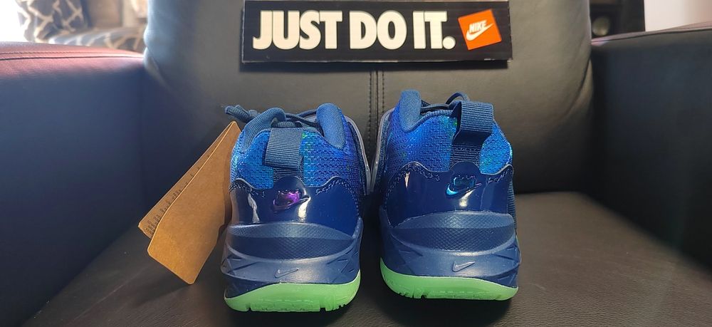 Nike Team Hustle Lego, номер 39