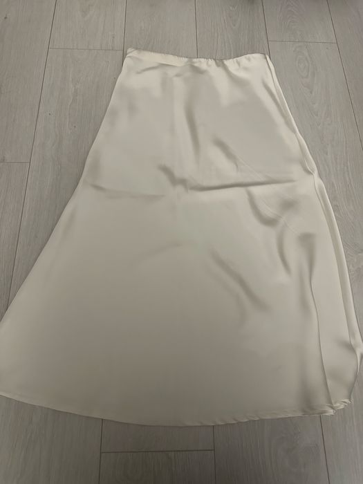 Новая атласная юбка