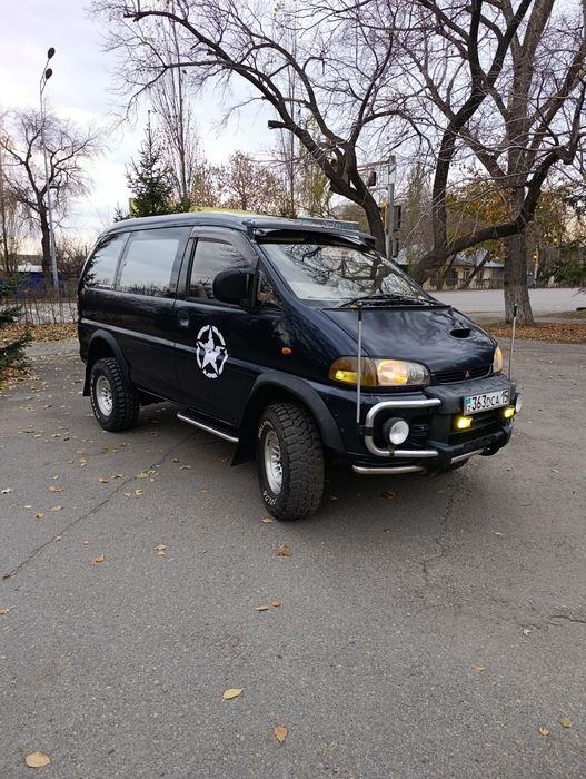 Продам Митсубиси делика