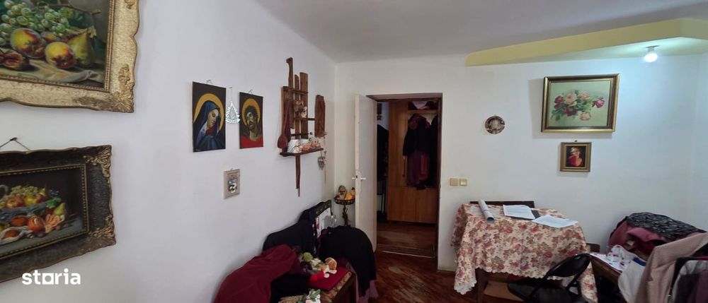 Apartament 2 camere in Zarnesti, demisol/2, SU 52 mp, decomandat!