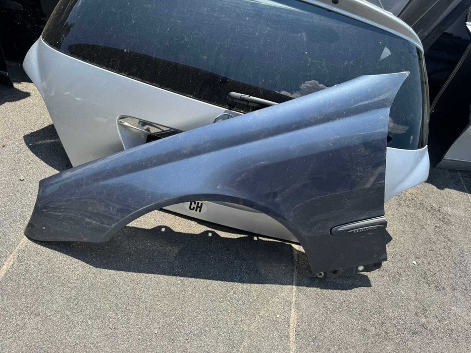 Преден ляв калник за Mercedes Clk W209