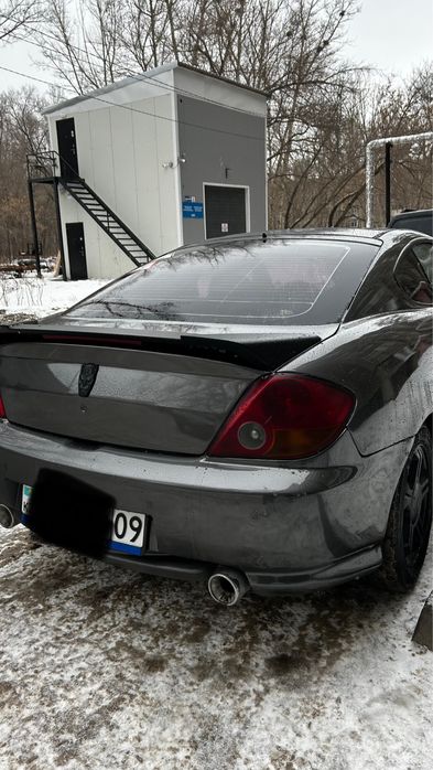 Hyundai Tuscani 2001 год