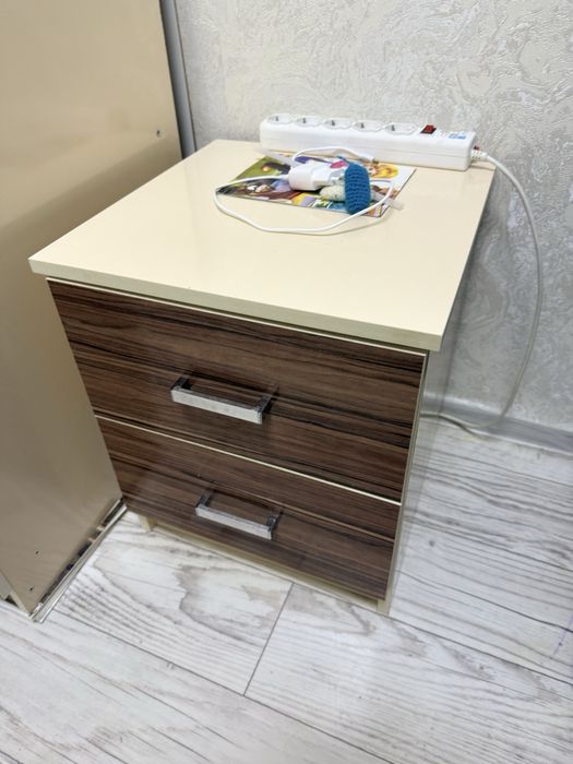 Продаётся тумба. Недорого.