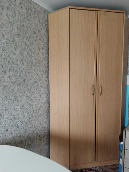 Шкаф угловой в отличном состоянии