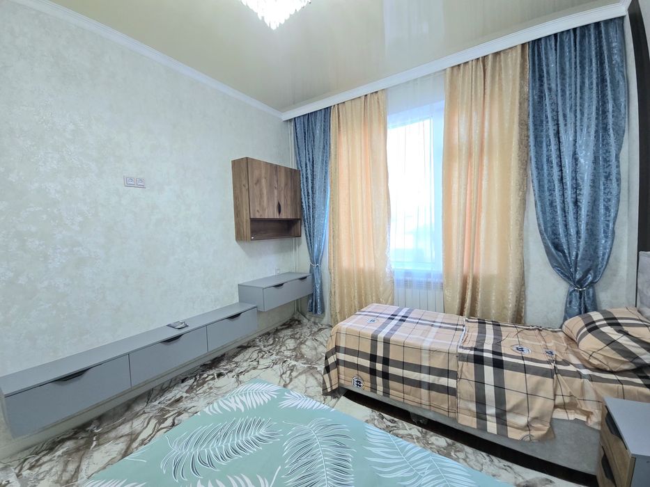 4х комнатная на 2 этаже вдоль дороги!