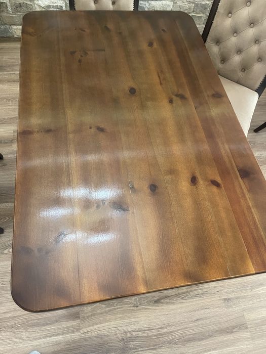 Масивна трапезна маса от естествено дърво