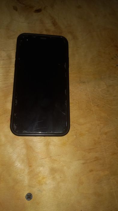 Продам Iphone 11