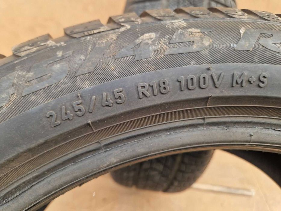2 Pirelli R18 245/45
Зимни гуми Runflat 
DOT4019