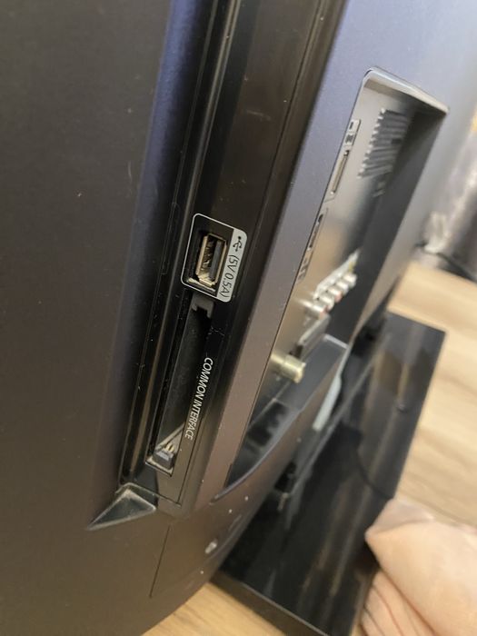 Продам телевизор Samsung Диагональ 32 дюйма