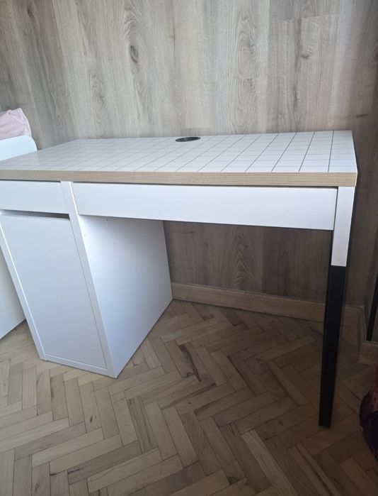 Офис / ученическо бюро от  IKEA