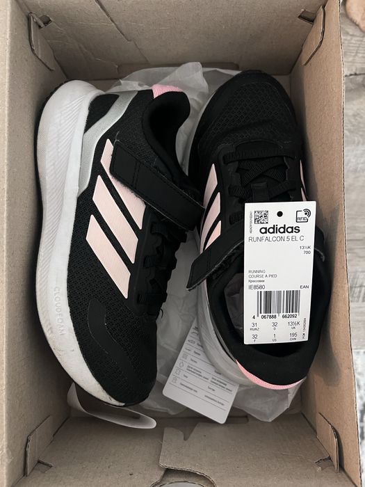 Adidas оригинал 32р для девочки